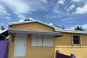 2531 NW 88th St, Miami, FL 33147 - Photo 8