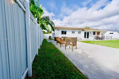 14515 SW 105th Ct #0, Miami, FL 33176 - Photo 18