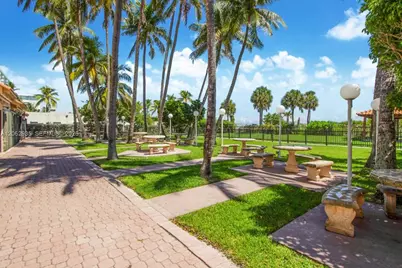 2555 Collins Ave #1400, Miami Beach, FL 33140 - Photo 26