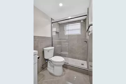 4000 NE 170th St #606, North Miami Beach, FL 33160 - Photo 16