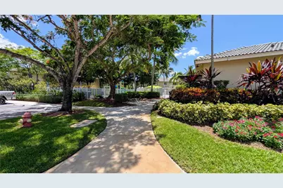 2231 N Cordoba Bnd, Weston, FL 33327 - Photo 34