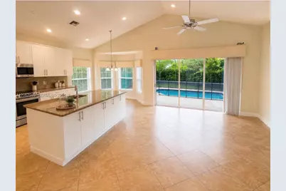 22015 Altona Dr, Boca Raton, FL 33428 - Photo 6