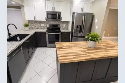 5716 NW 70th Ter, Tamarac, FL 33321 - Photo 12