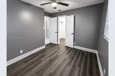5716 NW 70th Ter, Tamarac, FL 33321 - Photo 8