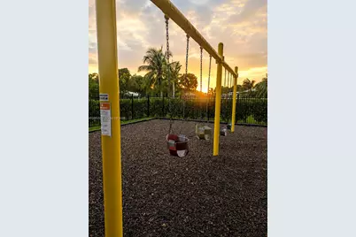 5716 NW 70th Ter, Tamarac, FL 33321 - Photo 32