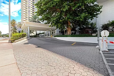 5701 Collins Ave #919, Miami Beach, FL 33140 - Photo 34
