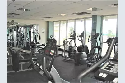 5701 Collins Ave #919, Miami Beach, FL 33140 - Photo 46