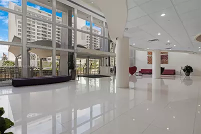 5701 Collins Ave #919, Miami Beach, FL 33140 - Photo 16