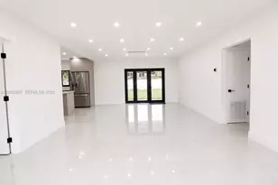 1571 NW 132nd St, Miami, FL 33167 - Photo 10