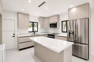1571 NW 132nd St, Miami, FL 33167 - Photo 14