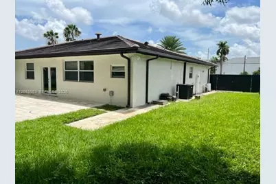 9845 NW 25th Ter, Doral, FL 33172 - Photo 28