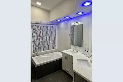 9845 NW 25th Ter, Doral, FL 33172 - Photo 20