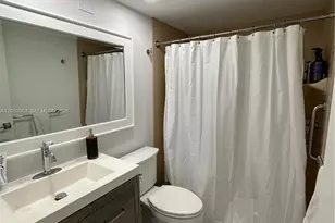 222 N Oakridge N, Deerfield Beach, FL 33442 - Photo 8