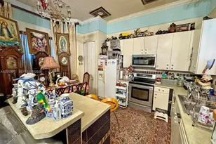 3457 NE 2nd St, Homestead, FL 33033 - Photo 2