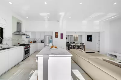 110 3rd San Marino Ter #0, Miami Beach, FL 33139 - Photo 4