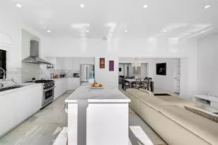 110 3rd San Marino Terrace, Miami Beach, FL 33139 - Photo 4