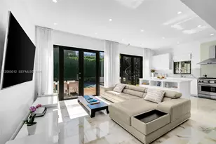 110 3rd San Marino Terrace, Miami Beach, FL 33139 - Photo 2