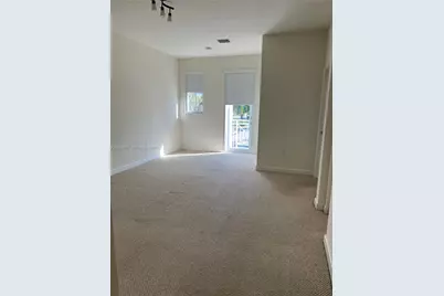 10716 NW 76th Ln, Doral, FL 33178 - Photo 14