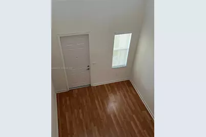 10716 NW 76th Ln, Doral, FL 33178 - Photo 4