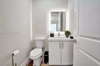 1103 NE 16th Ter #1, Fort Lauderdale, FL 33304 - Photo 4