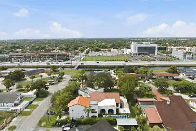8215 Grand Canal Dr, Miami, FL 33144 - Photo 38