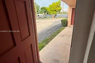 8951 SW 72nd St, Miami, FL 33173 - Photo 16