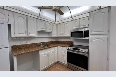 1300 Saint Charles Pl #202, Pembroke Pines, FL 33026 - Photo 14