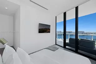 100 S Pointe Dr, Miami Beach, FL 33139 - Photo 18