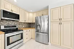 3931 NW 7th Pl, Deerfield Beach, FL 33442 - Photo 6