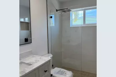 801 NE 57th St, Oakland Park, FL 33334 - Photo 12