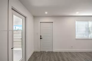 801 NE 57th St, Oakland Park, FL 33334 - Photo 10