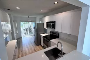 9781 NW 45th Ln, Doral, FL 33178 - Photo 2