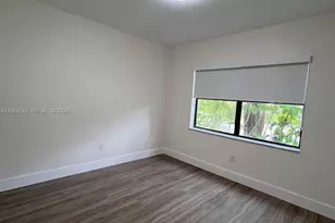 2685 W 66th St, Hialeah, FL 33016 - Photo 10