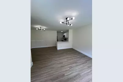 2685 W 66th St #12-20, Hialeah, FL 33016 - Photo 32