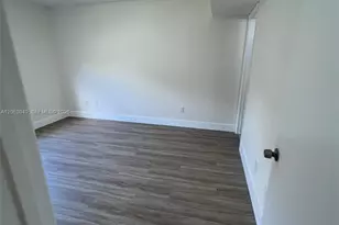 2685 W 66th St, Hialeah, FL 33016 - Photo 18