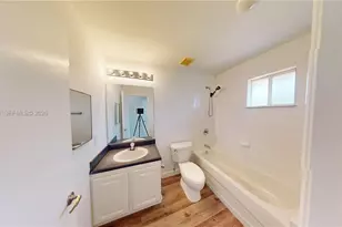 2084 NE 167th St, North Miami Beach, FL 33162 - Photo 14