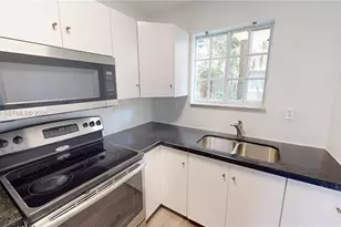 2084 NE 167th St, North Miami Beach, FL 33162 - Photo 2