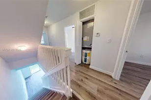 2084 NE 167th St, North Miami Beach, FL 33162 - Photo 8