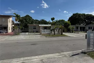562 E 44th St, Hialeah, FL 33013 - Photo 2
