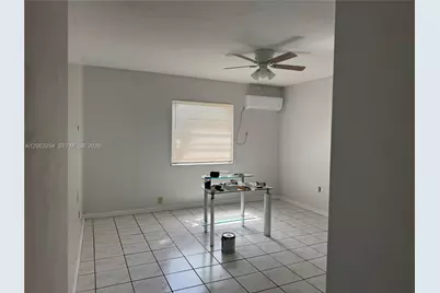 562 E 44th St, Hialeah, FL 33013 - Photo 20