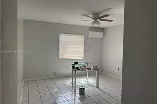 562 E 44th St, Hialeah, FL 33013 - Photo 20