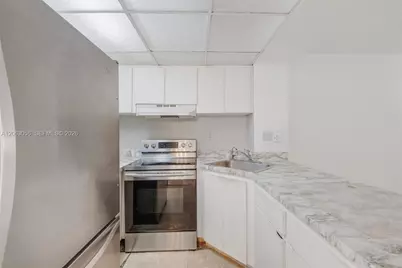 2170 W 60th St #16208, Hialeah, FL 33016 - Photo 12