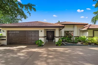 8308 NW 74th St, Tamarac, FL 33321 - Photo 10