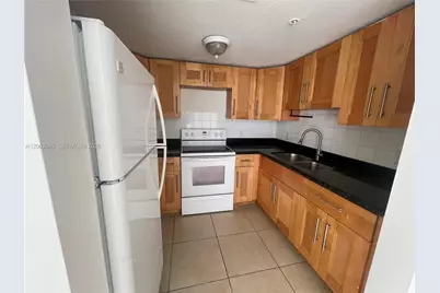 6315 SW 8th St #201, Miami, FL 33144 - Photo 16