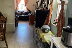 1085 NW 26th St, Miami, FL 33127 - Photo 4