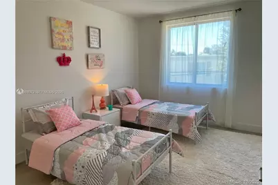 807 SE 14th St #0, Fort Lauderdale, FL 33316 - Photo 12