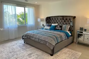 807 SE 14th St, Fort Lauderdale, FL 33316 - Photo 8