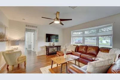 112 NE 10th Ave #0, Pompano Beach, FL 33060 - Photo 16