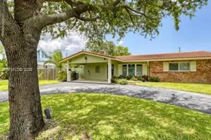 112 NE 10th Ave, Pompano Beach, FL 33060 - Photo 2