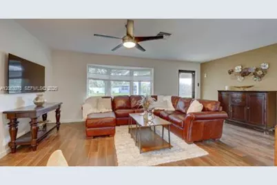 112 NE 10th Ave #0, Pompano Beach, FL 33060 - Photo 12